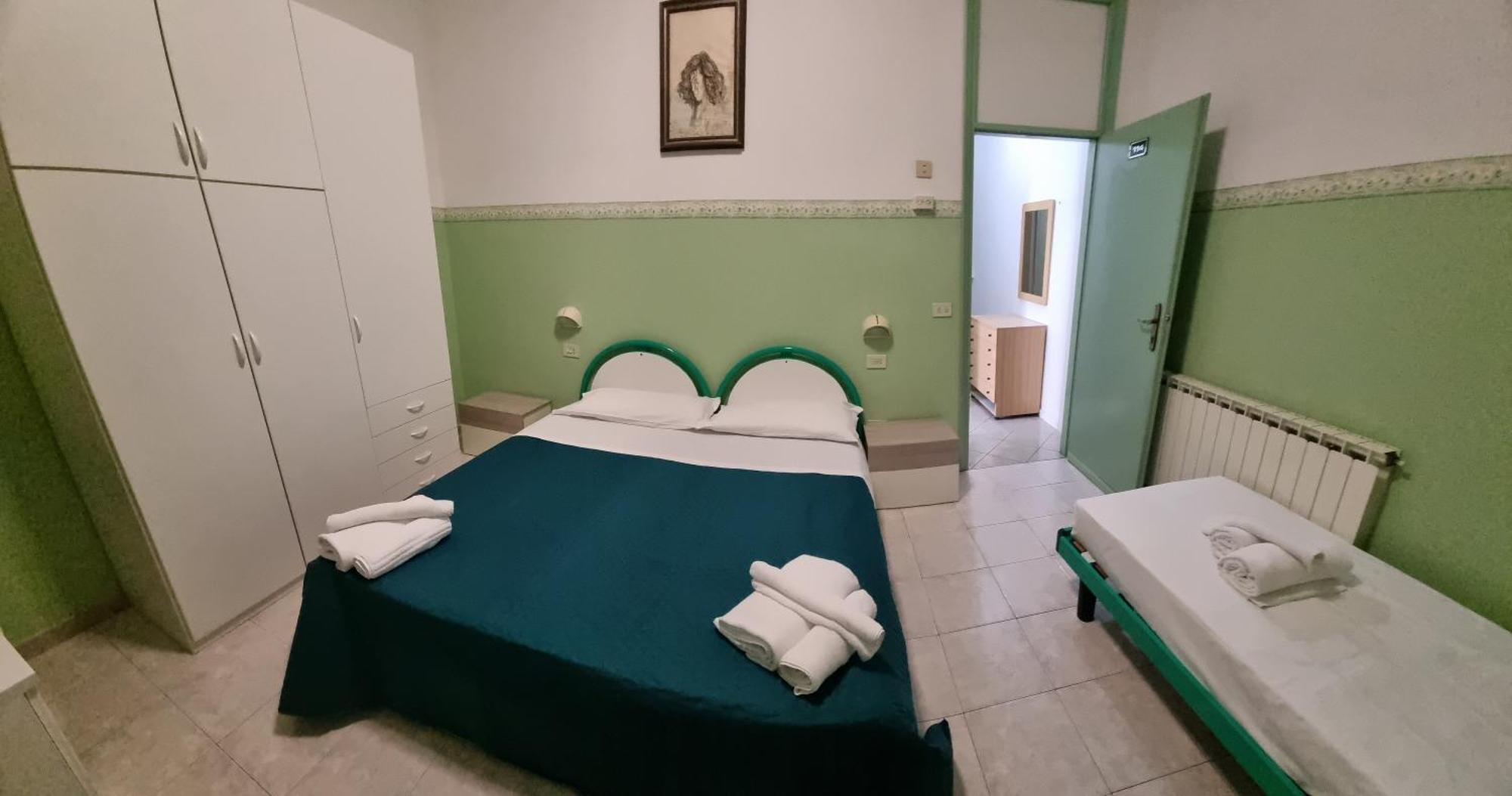 Hotel K2 Cervia 3 Stelle Sup Exterior foto