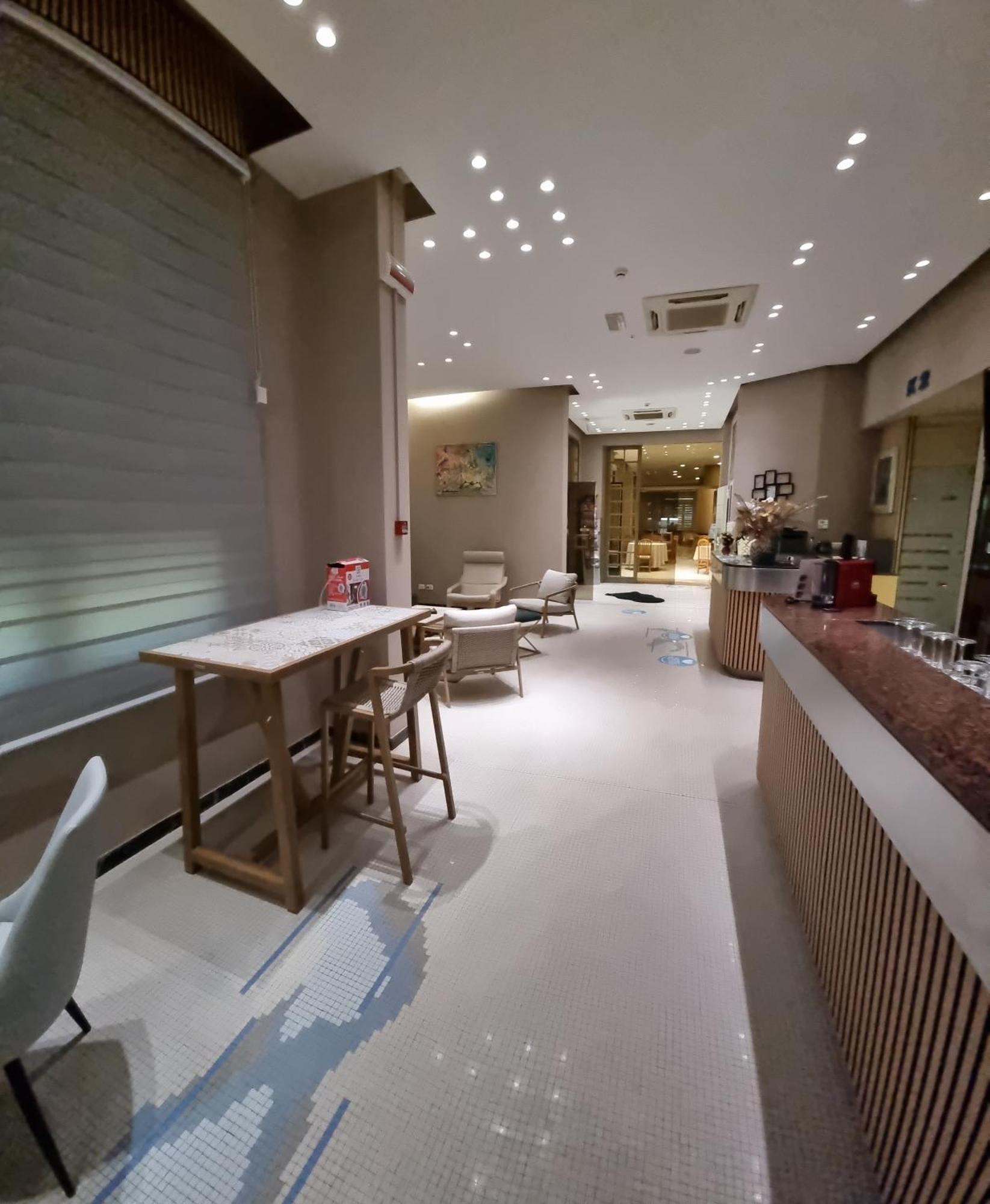 Hotel K2 Cervia 3 Stelle Sup Exterior foto