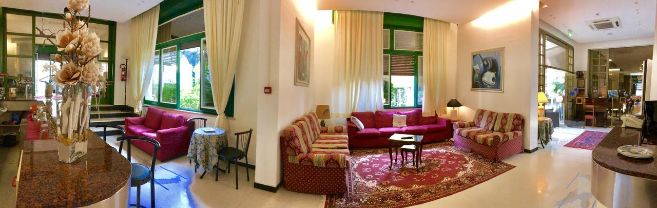 Hotel K2 Cervia 3 Stelle Sup Exterior foto